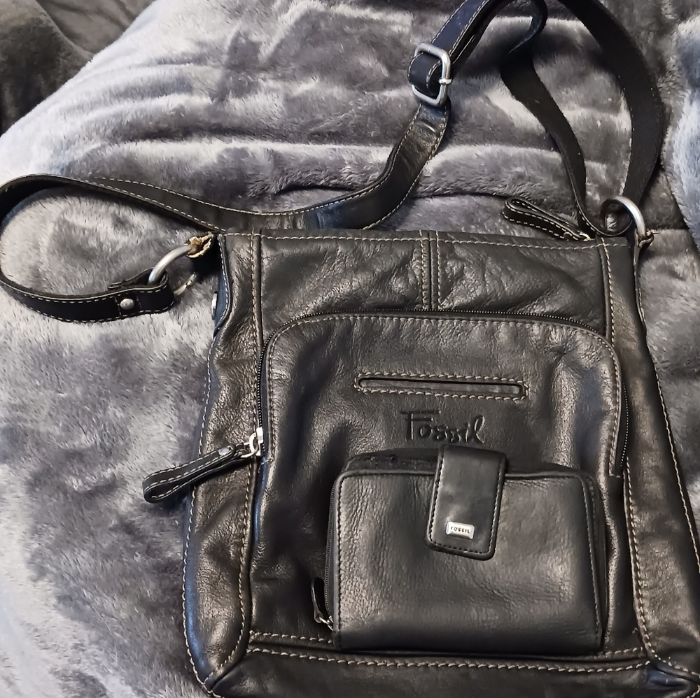 Fossil Purse With Wallet & Collectable Tin Case I… - image 6